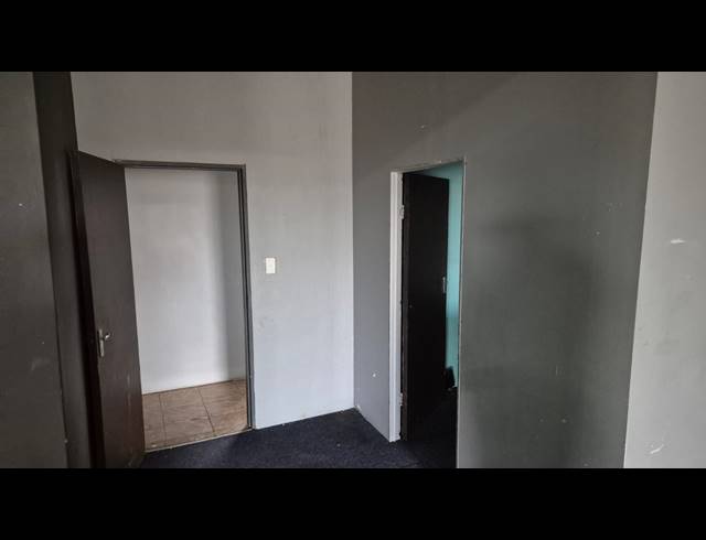 180M² BUSINESS TO LET IN MINNEBRON